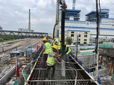 徐丰公路快速化改造工程(涉铁段)项目 盖梁全部浇筑完成